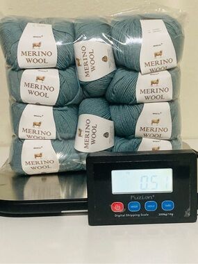 10 NWT (490g+ total) 100% Merino Wool Yarn by Mengchu in Soft Teal